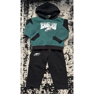 ✨SOLD✨NFL Kids Eagles Green and Black Sweatpants Set
